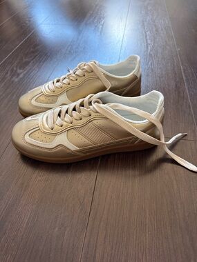 RACHEL Rachel Roy Gold and White Low-Top Sneakers